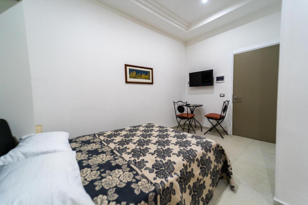 Casa Romeo Napoli Ξενοδοχείο Εξωτερικό φωτογραφία